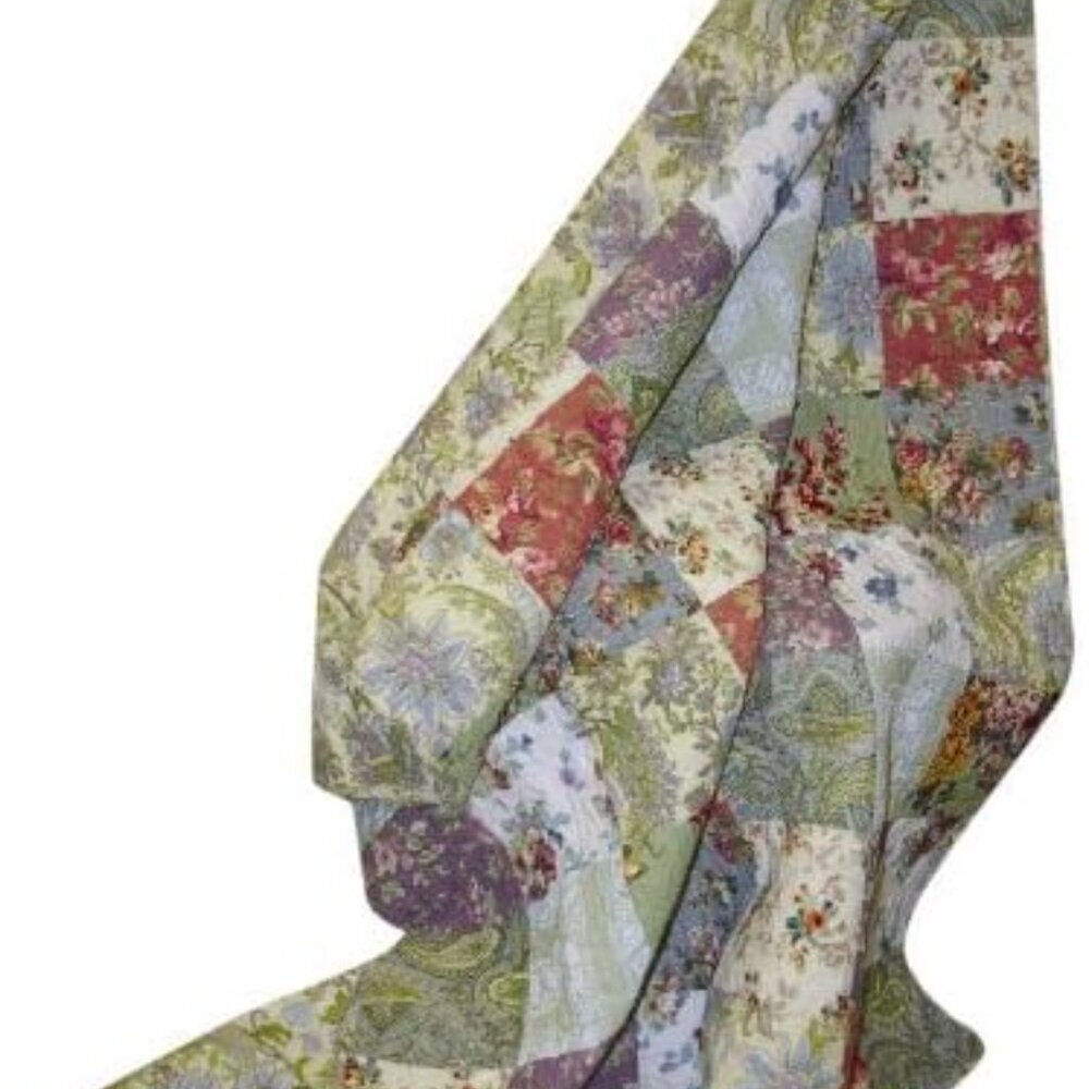 Greenland Home Blooming Prairie Quilted Patchwork Throw - Picture 5 of 7
